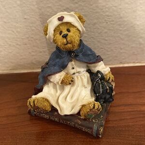 Boyd’s Bears Florence Gentlecare Nurse Touching Lives Figurine 2003 Numbered